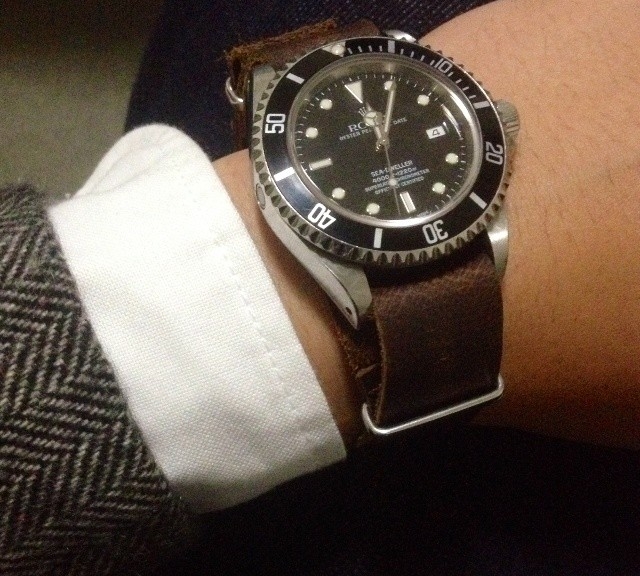 Rolex Sea Dweller on a leather NATO strap from #rolex #rolexseadweller #seadweller #leathernatostrap #natostrap #natoband #klocksnack #watchuseek #watchstrap #watchband